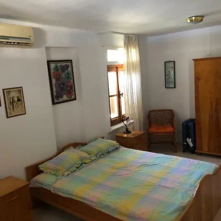 Villa Deniz Kenarinda Genis Bahceli Muhtesem Yazlik Bodrum