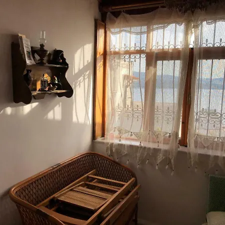 Villa Deniz Kenarinda Genis Bahceli Muhtesem Yazlik Bodrum