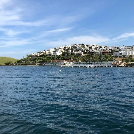 Deniz Kenarinda Genis Bahceli Muhtesem Yazlik Villa Bodrum